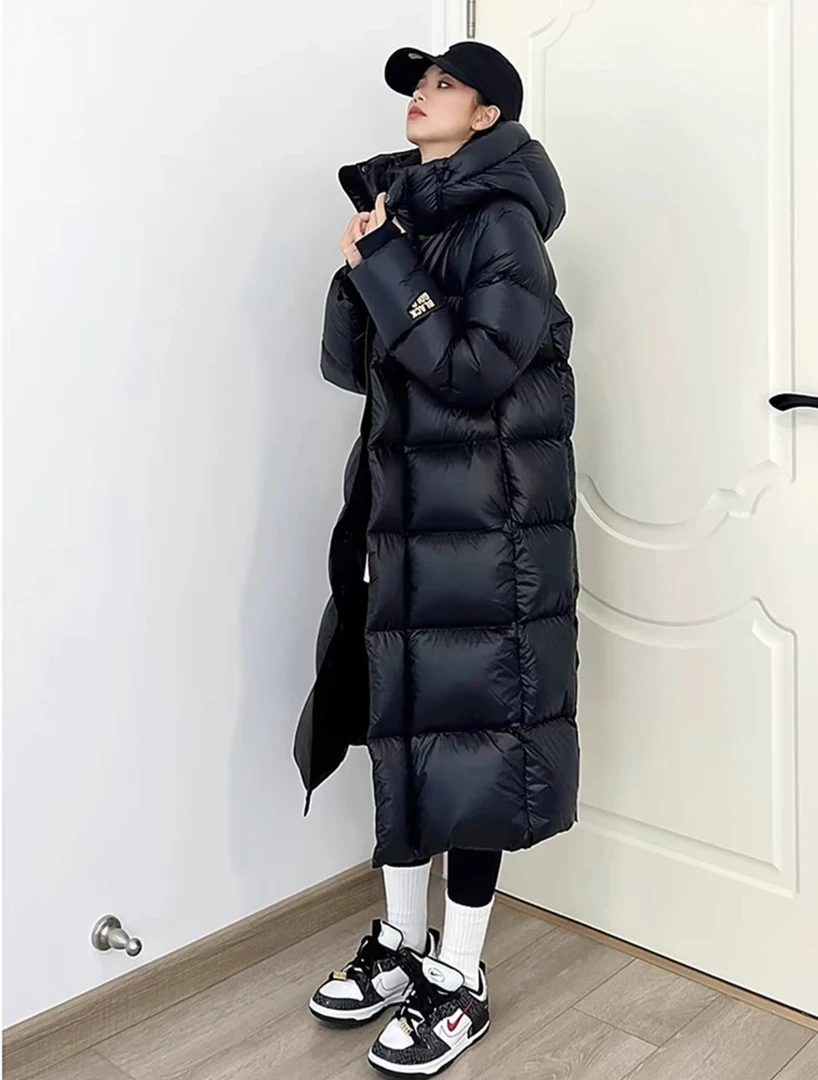 黑色长款时尚外套