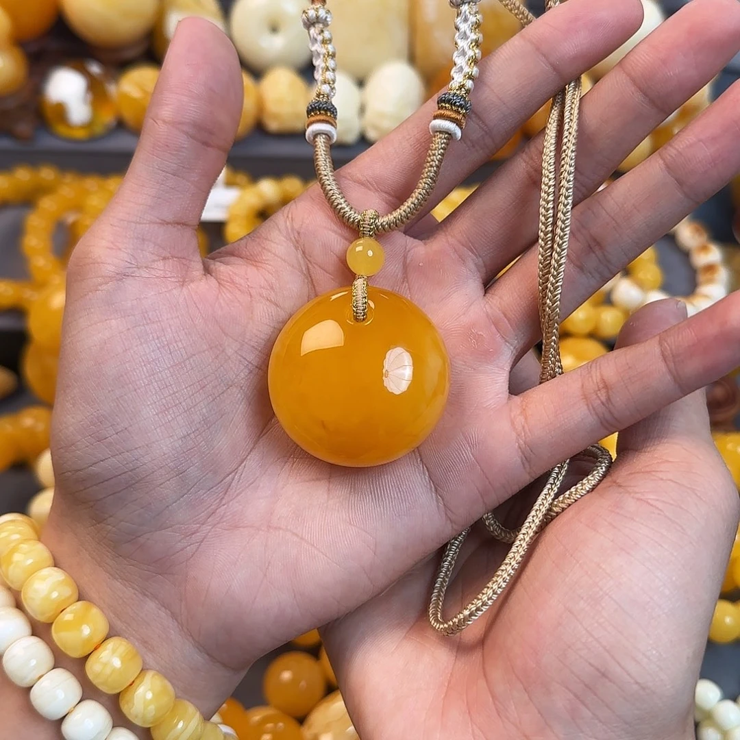 未镶嵌琥珀珠宝奇石