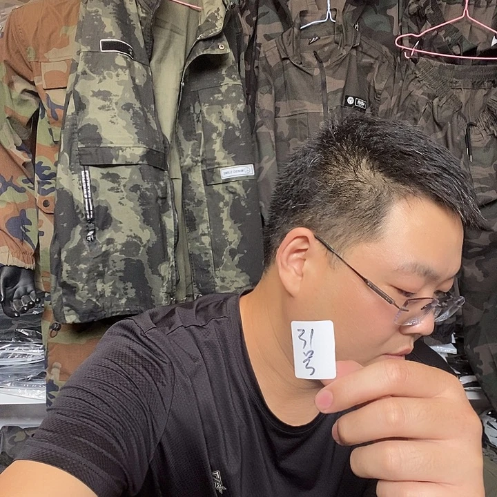 一***客31号，加绒上衣军绿，不退换