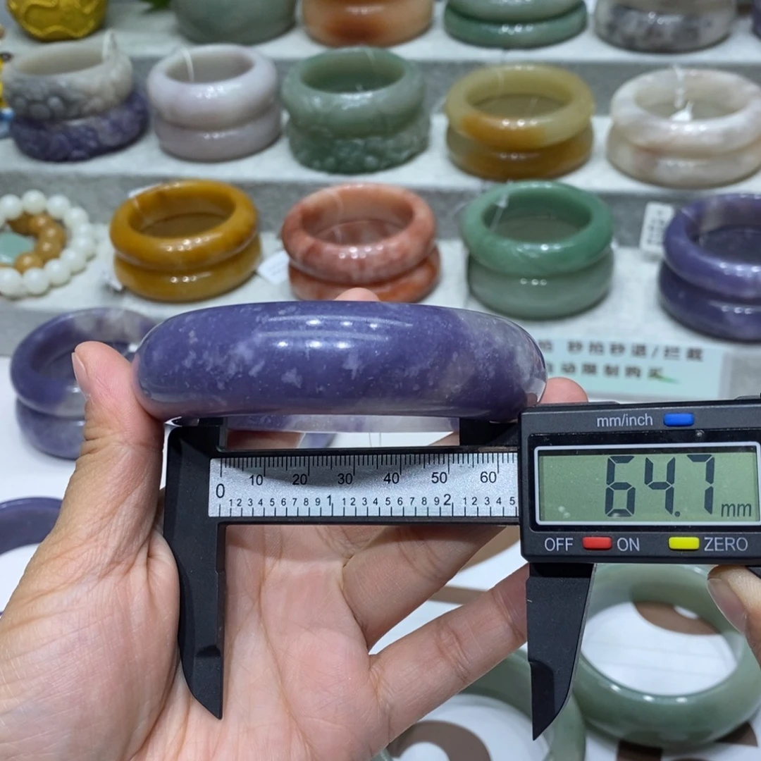 石英岩玉未镶嵌手镯