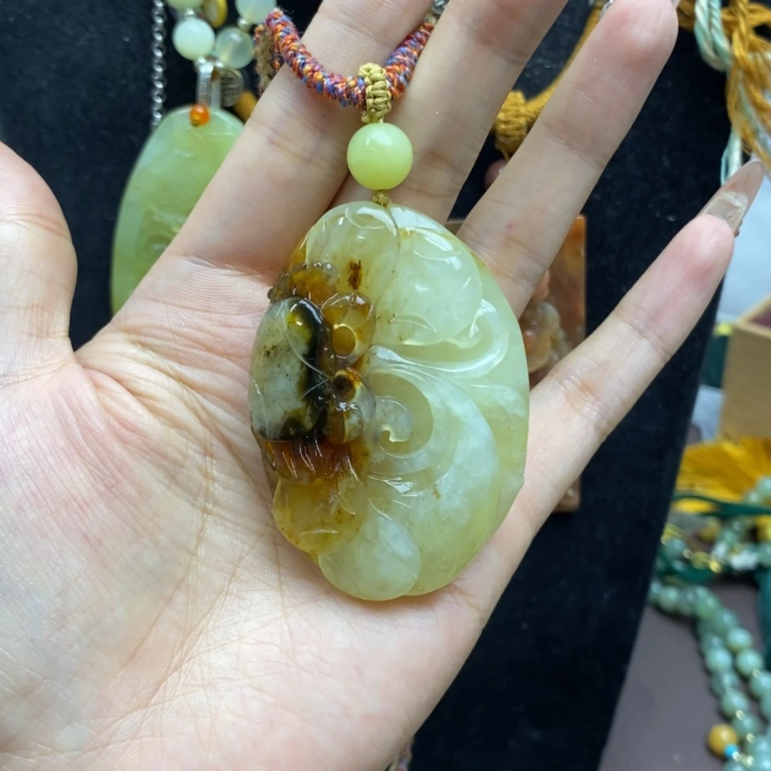 范***品蛇纹石玉未镶嵌项链