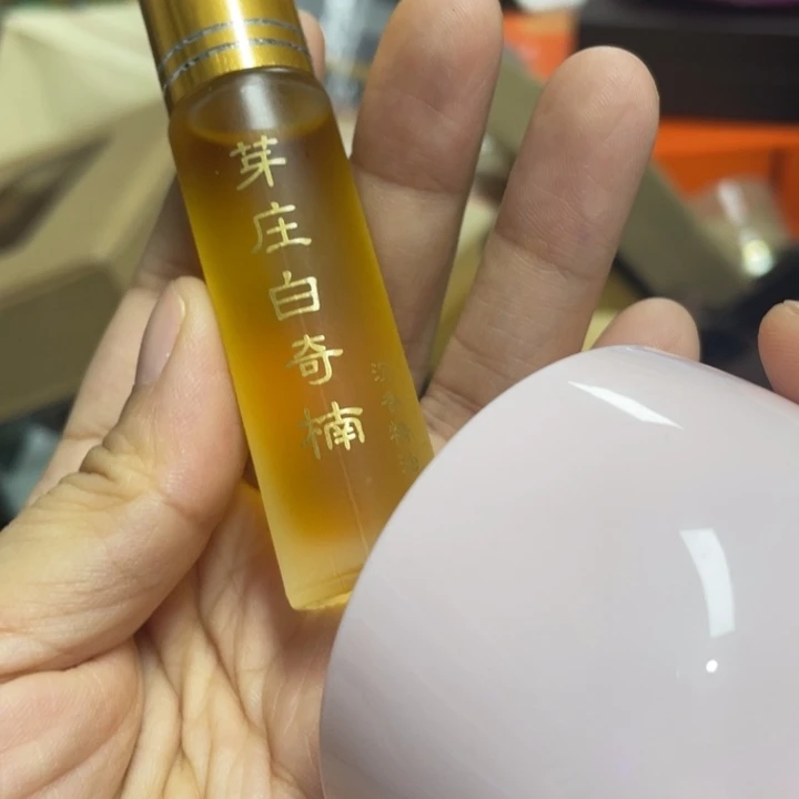 紫砂盖碗我们的目标是成为一个优秀的人和