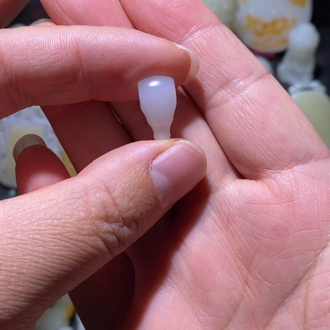 用***9和田玉未镶嵌颈饰