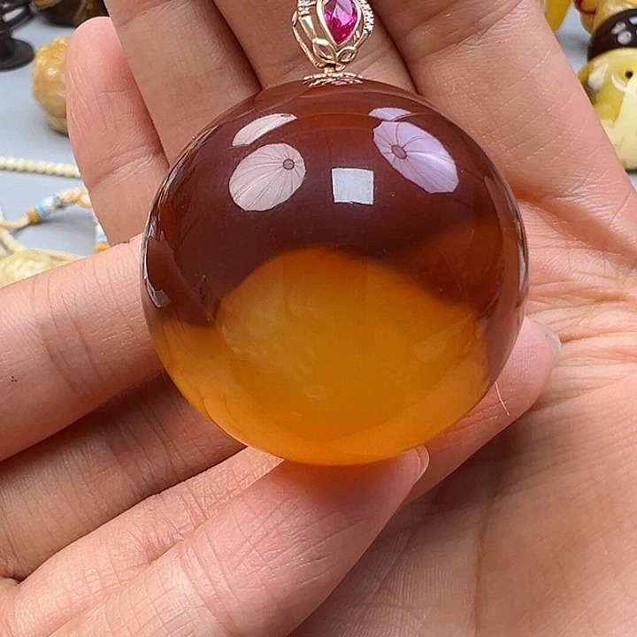 蜜蜡未镶嵌珠宝奇石