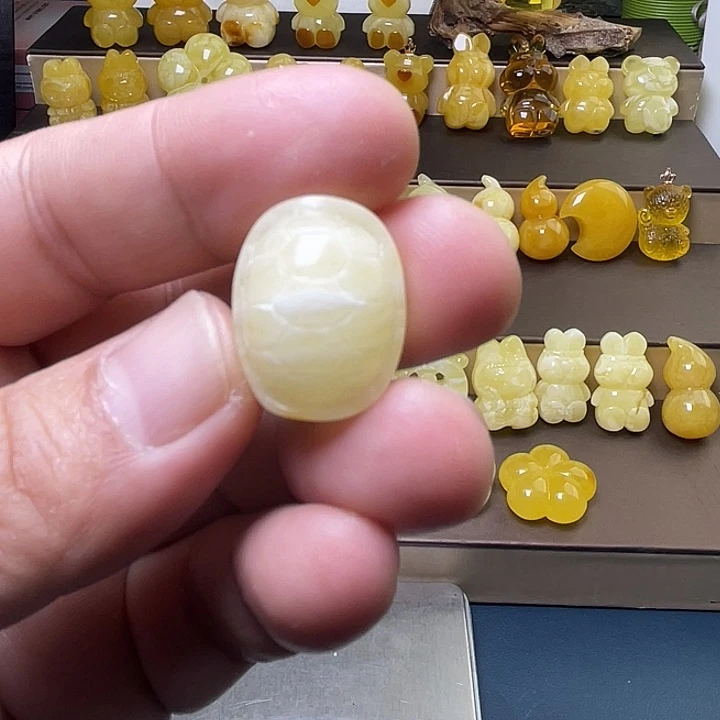 琥珀未镶嵌裸石琥珀蜜蜡配饰富甲