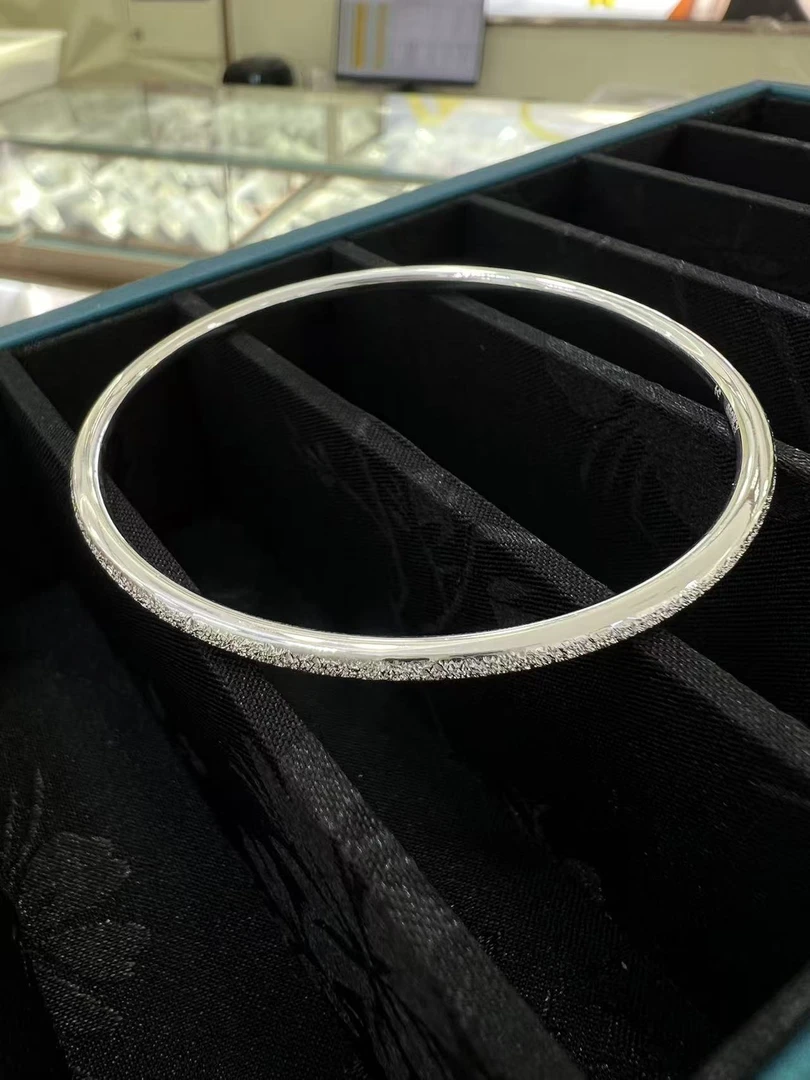 足银手镯 足银光面钉砂闭口手镯9g