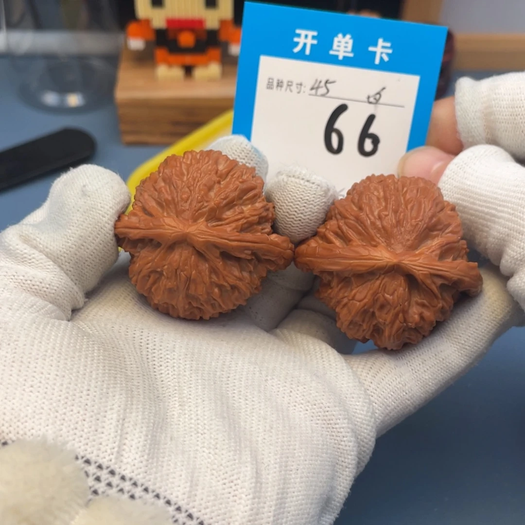 核桃文玩核桃白狮子