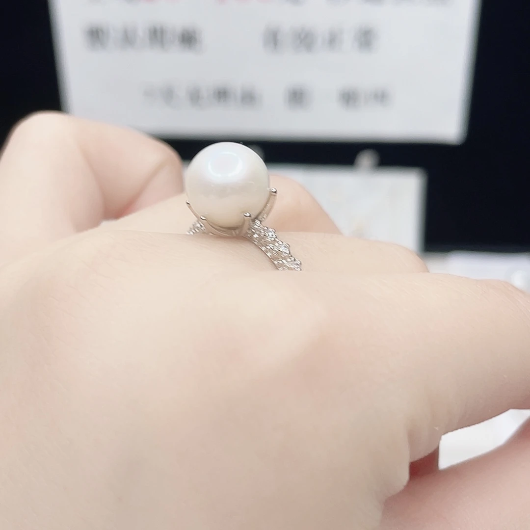 淡水珍珠吊坠(赠链)合金