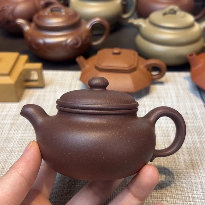 茶壶紫砂仿古，容量150毫升，紫泥