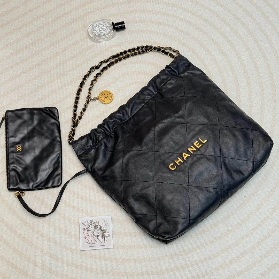 95新 Chanel/香奈儿 Chanel 黑金 牛皮 22bag中号/634930240