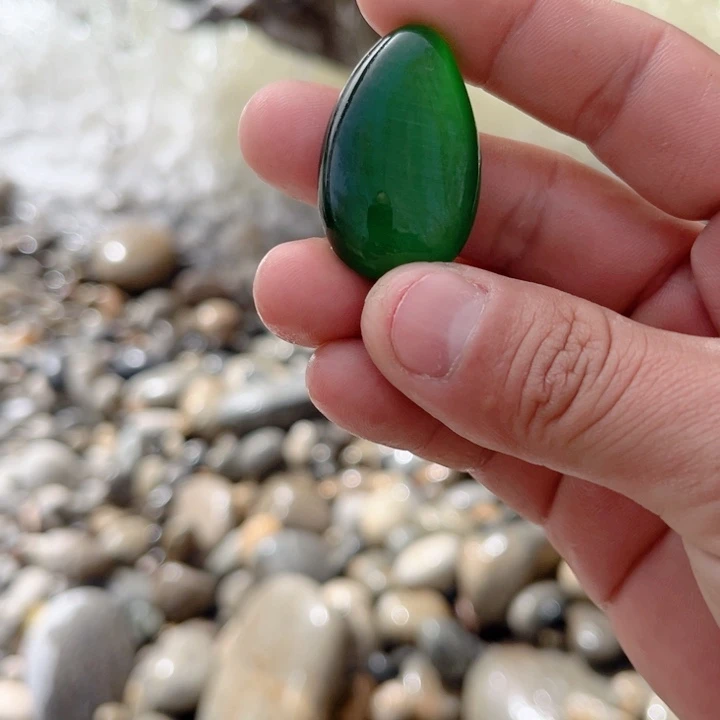 未镶嵌和田玉（糖玉）珠宝奇石