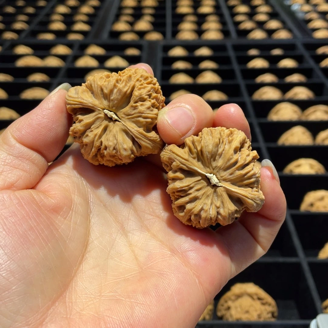 【闪购商品】吊坠桃核章*曦