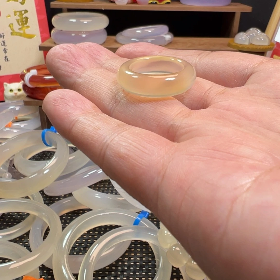 玛瑙/玉髓手镯未镶嵌嘤***嘤