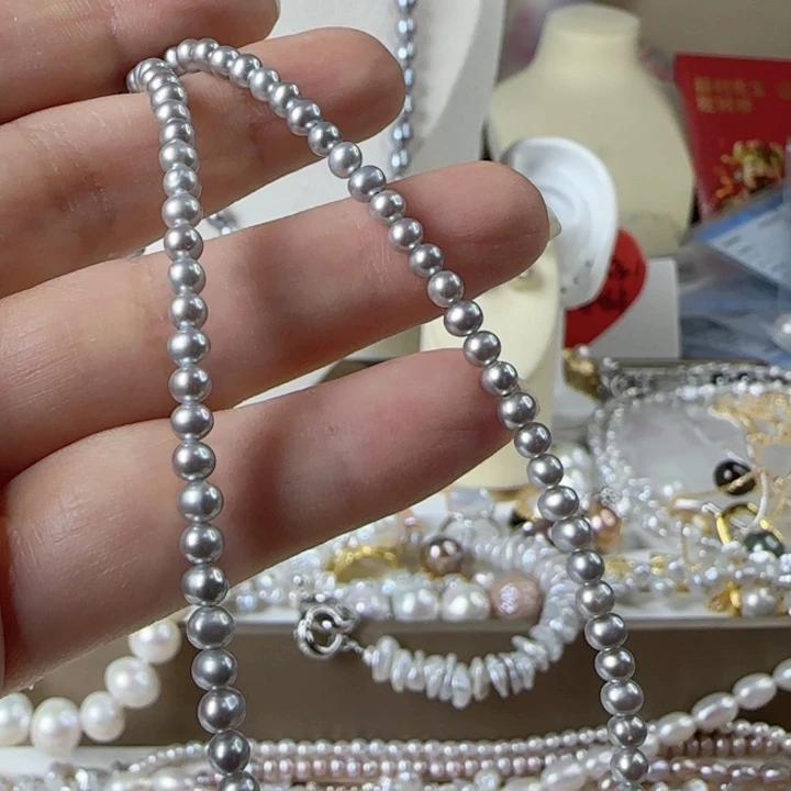 淡水珍珠卡4左右灰珠有生长纹银S925镶嵌：**?
