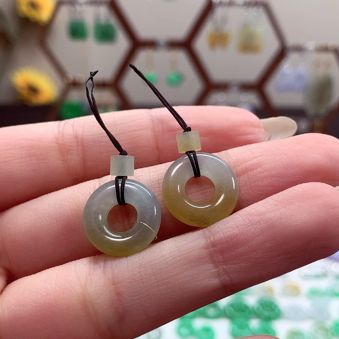 翡翠耳饰未镶嵌天然翡翠