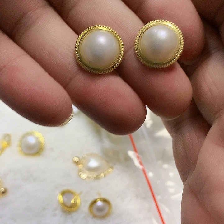 银S925镶嵌拼合珍珠（马贝珠）耳饰