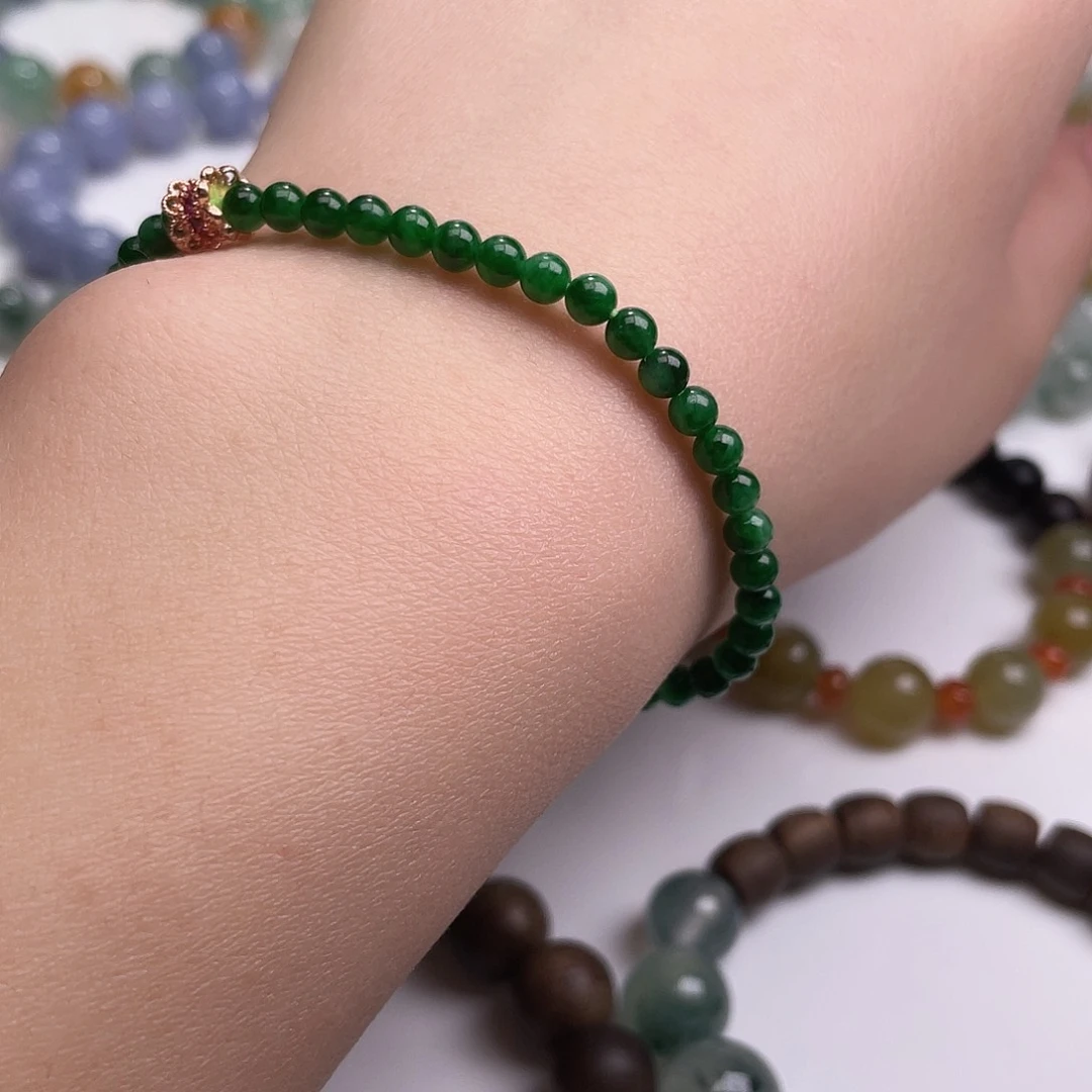 翡翠手串未镶嵌辣色手串