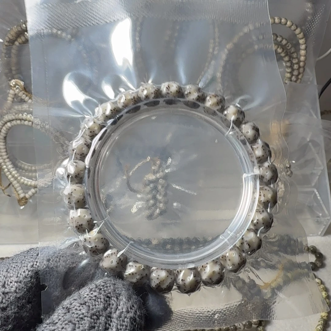 星月菩提手串纯手工无相同朵奶奶灰