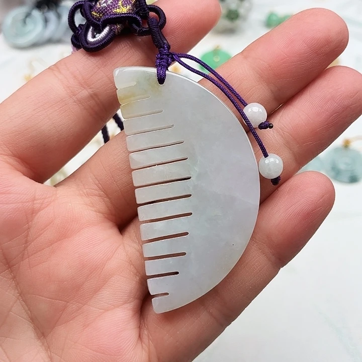 翡翠未镶嵌颈饰木梳