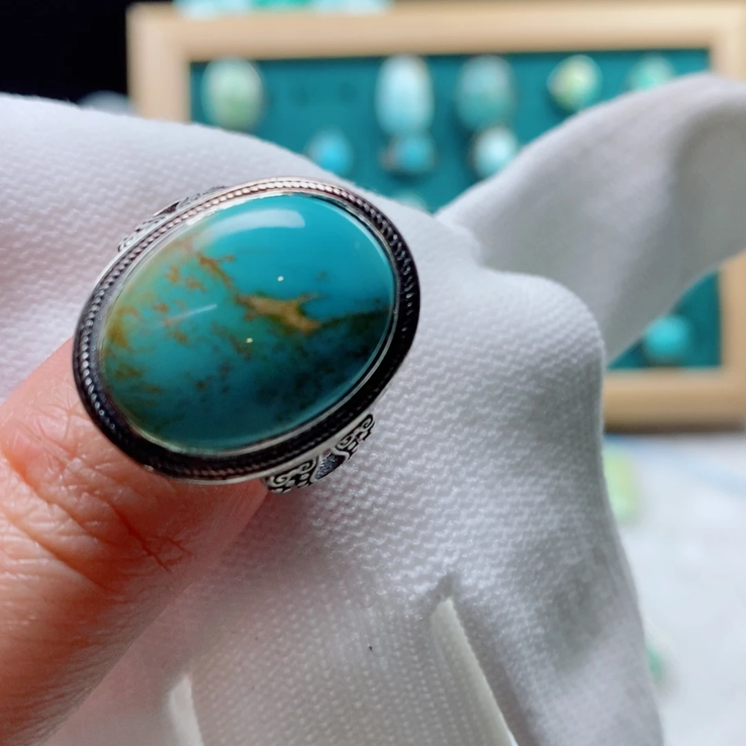 绿松石未镶嵌颈饰