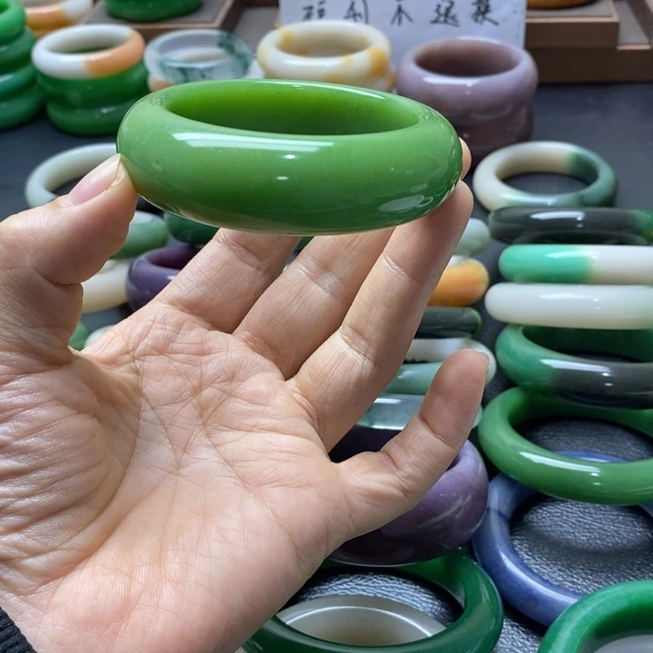 石英质玉手镯未镶嵌?****o