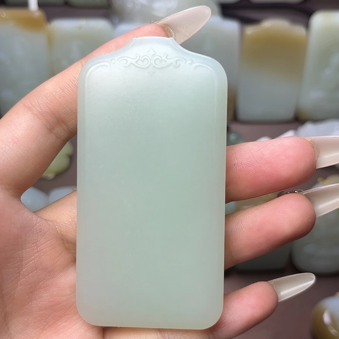 和田玉未镶嵌颈饰M***u