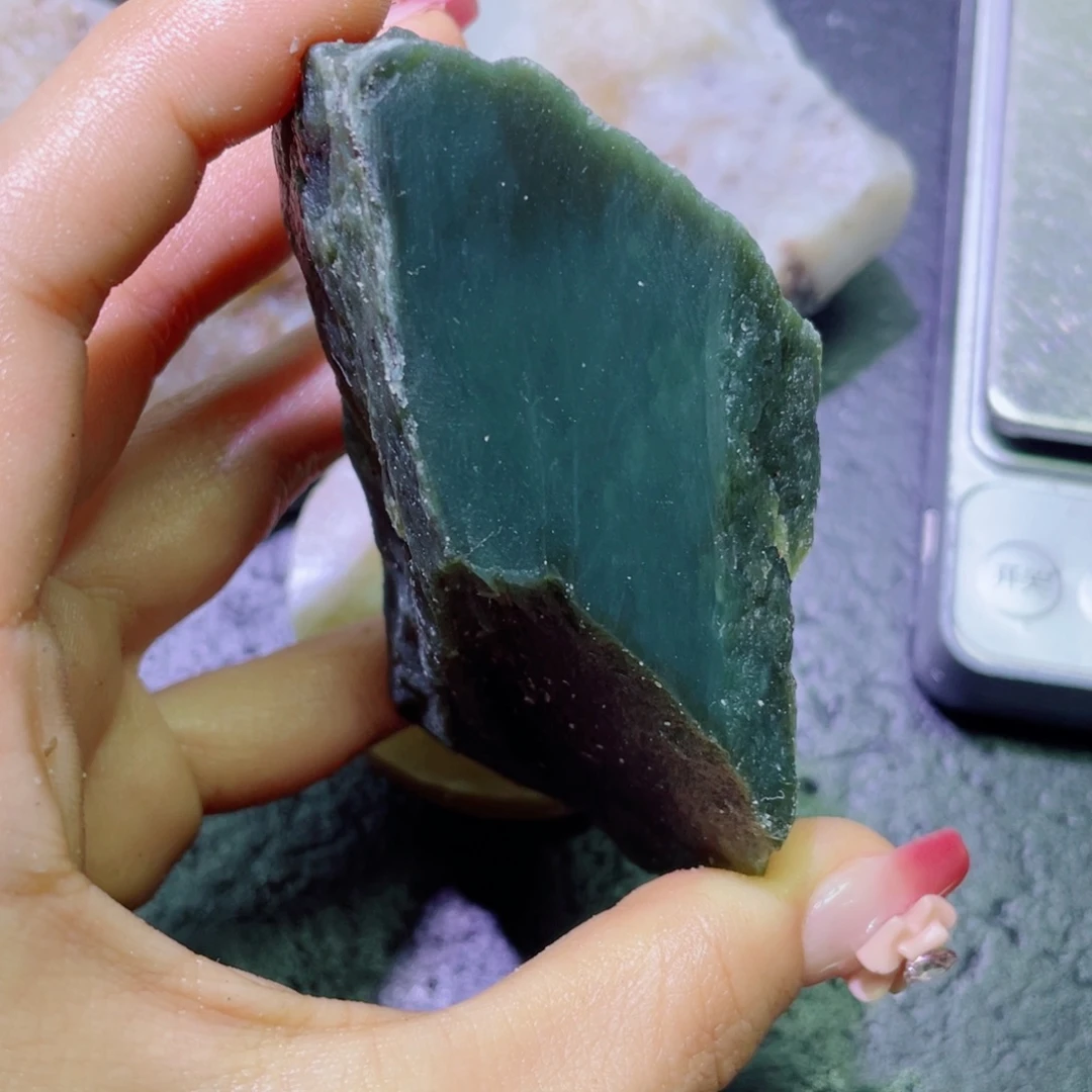 和田玉未镶嵌珠宝半成品