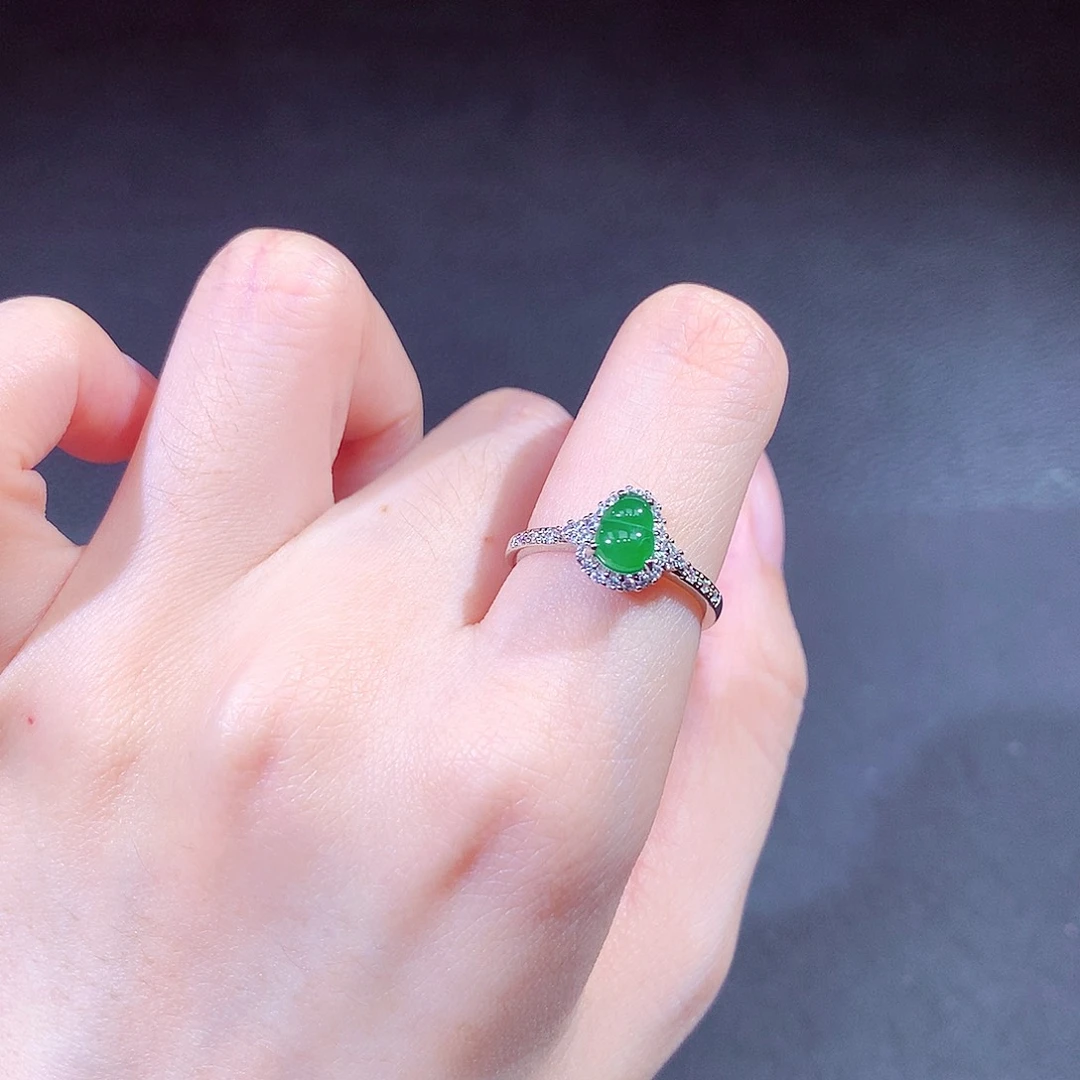 翡翠戒指未镶嵌翡翠