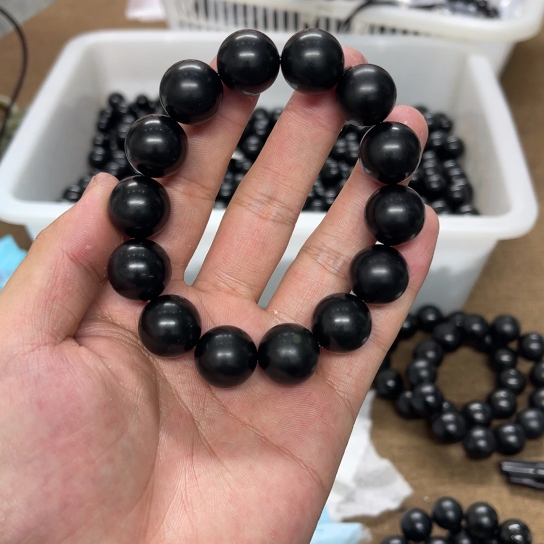 和田玉未镶嵌车挂