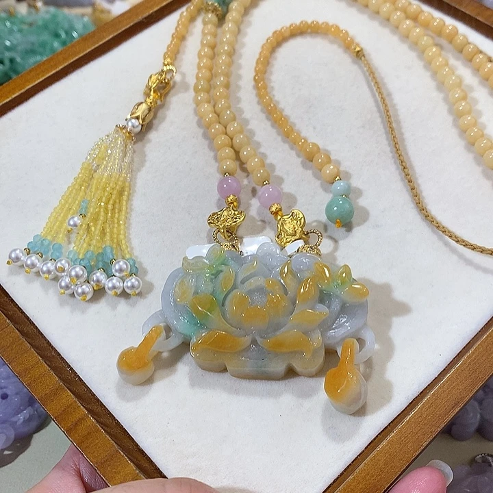 翡翠未镶嵌颈饰翡翠吊坠