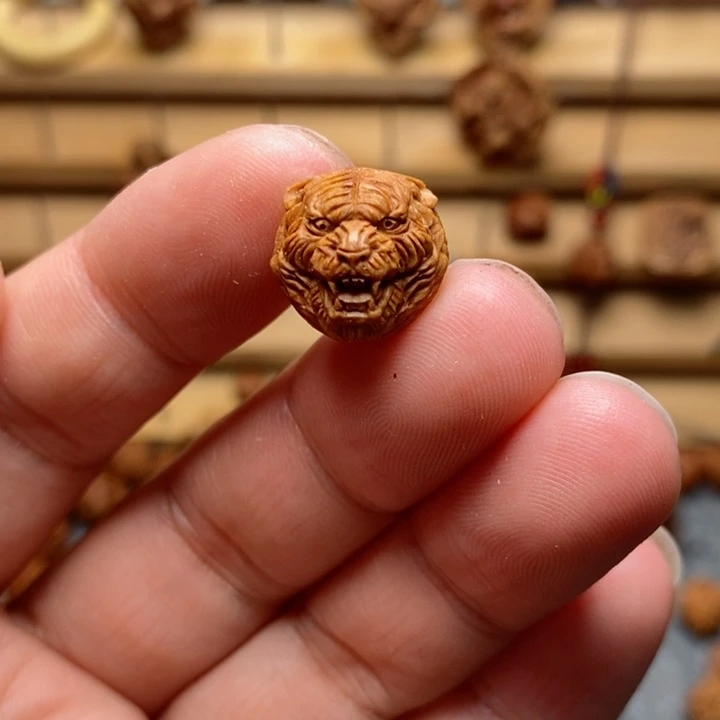 桃核雕刻老虎单颗