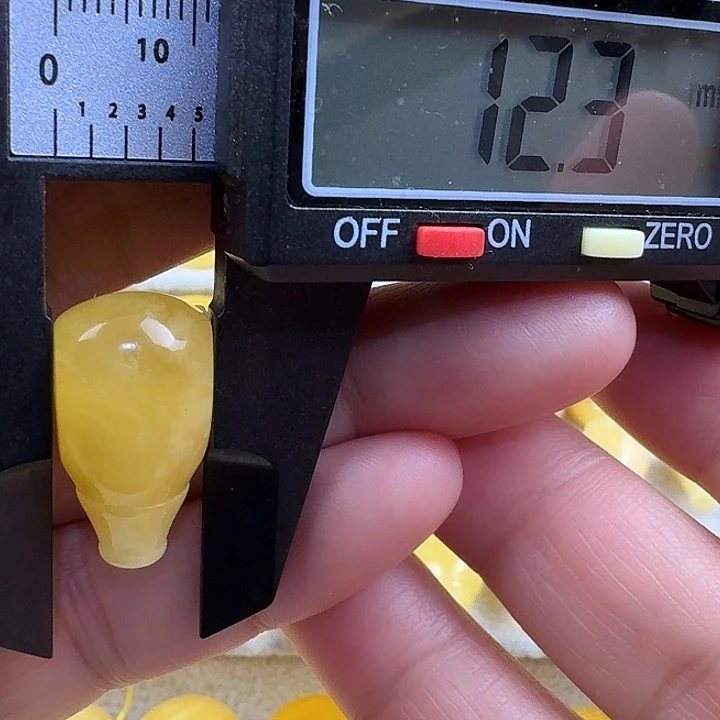 蜜蜡未镶嵌裸石19杂