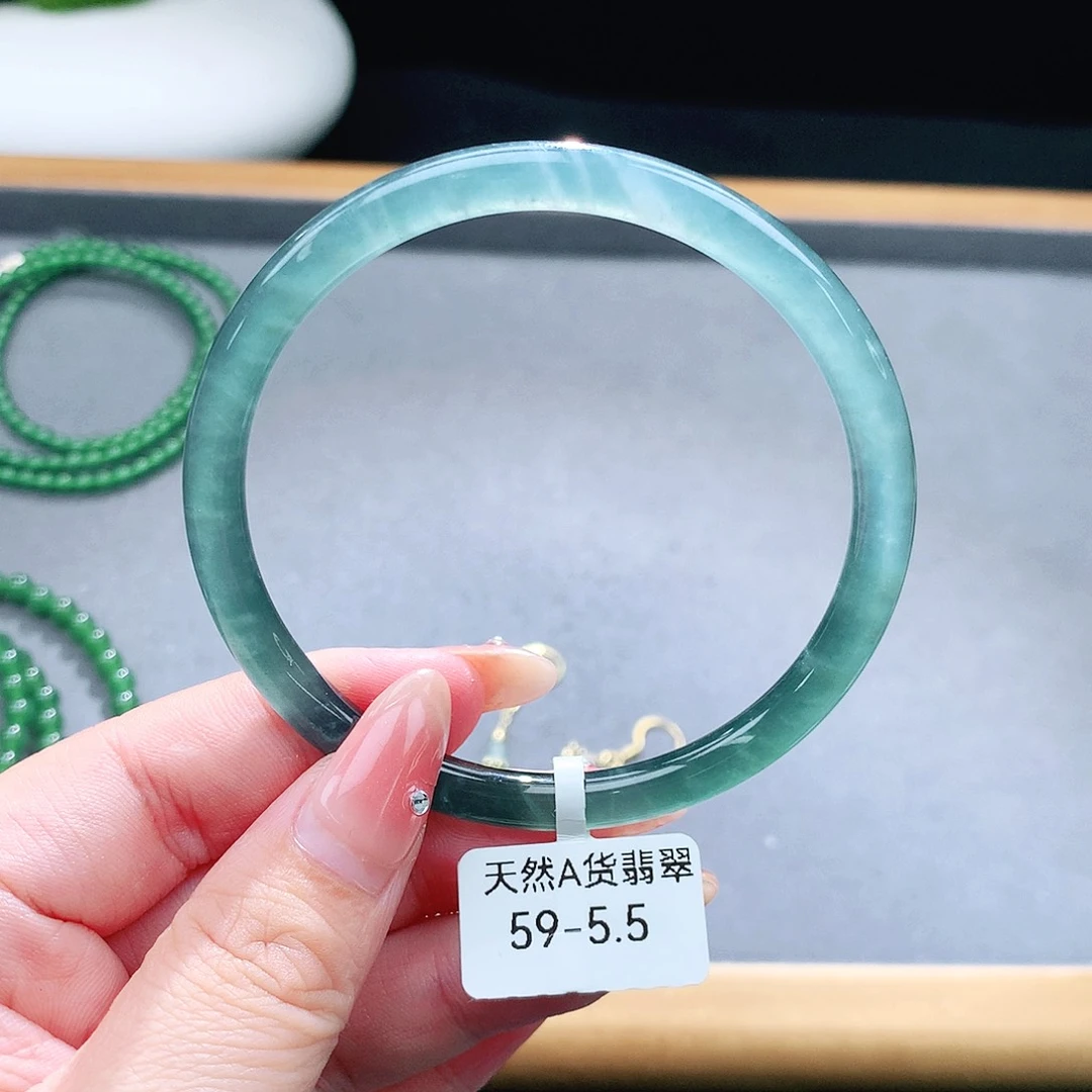 未镶嵌手镯（圆镯）翡翠
