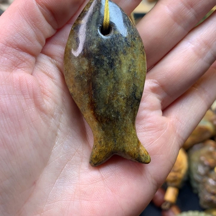 岫岩河磨玉（透闪石质玉）手链未镶嵌樱*