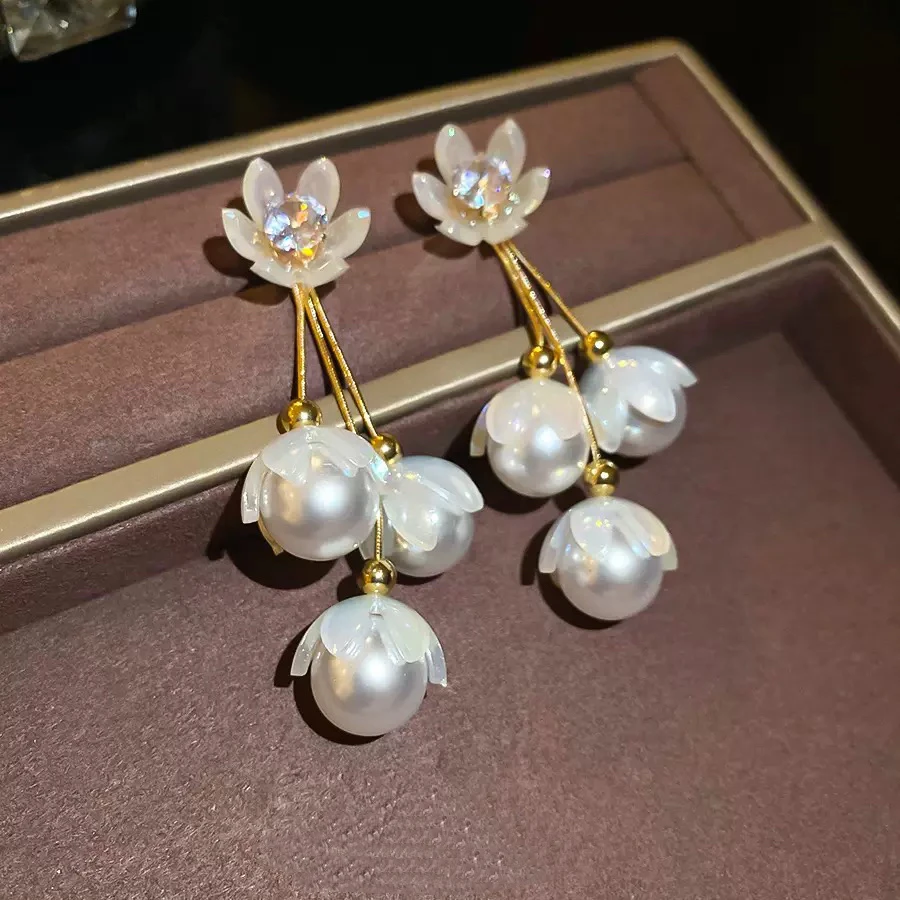 铜合金仿珍珠耳饰 T.Q【铃兰花】小众超仙温柔气质花瓣珠珠耳环