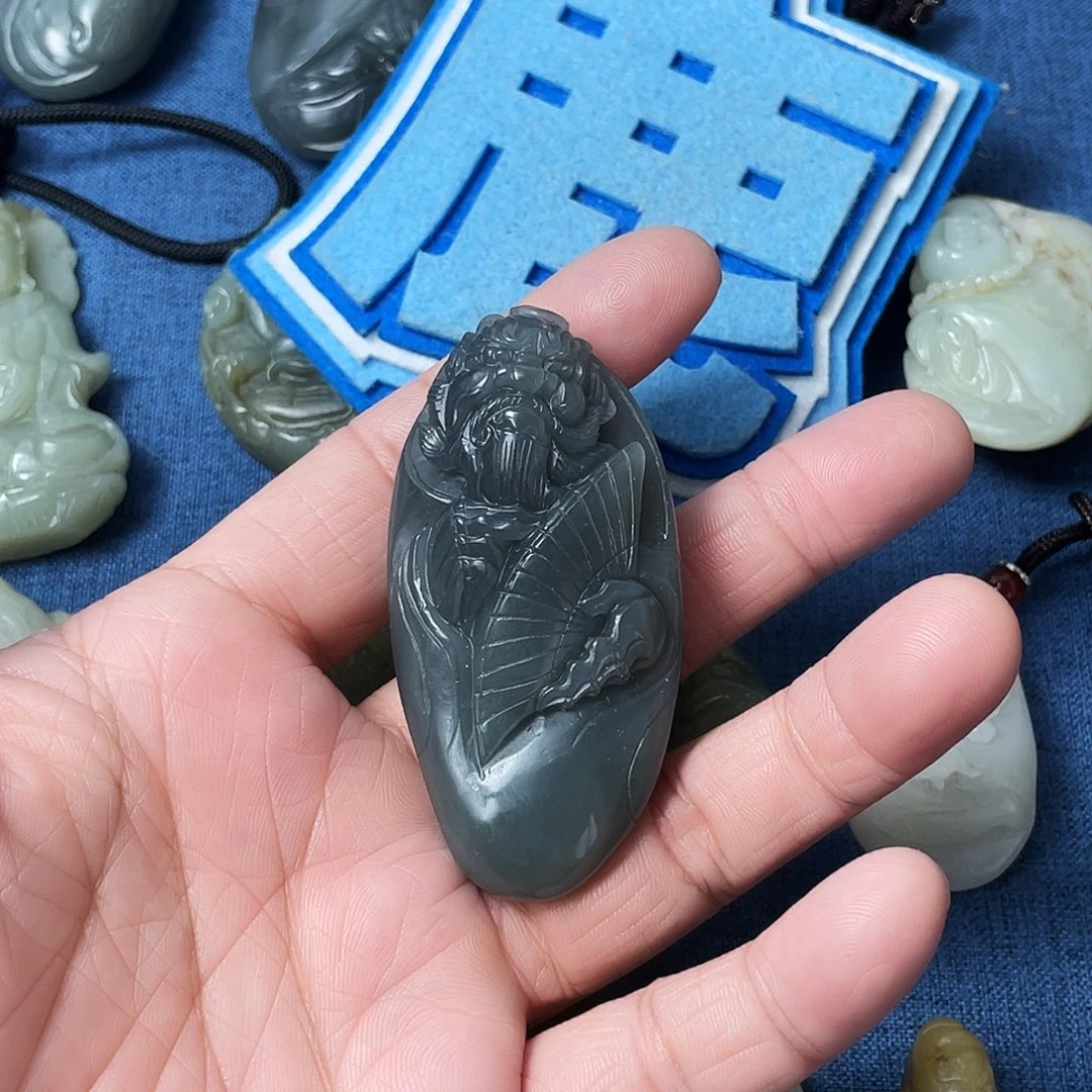 机***ᴳ和田玉未镶嵌颈饰