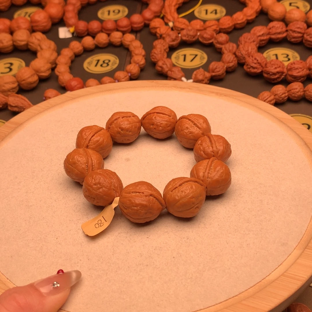 文玩核桃手串一道筋