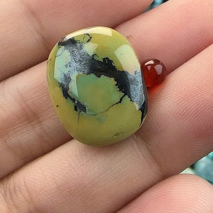 未镶嵌配饰南红玛瑙