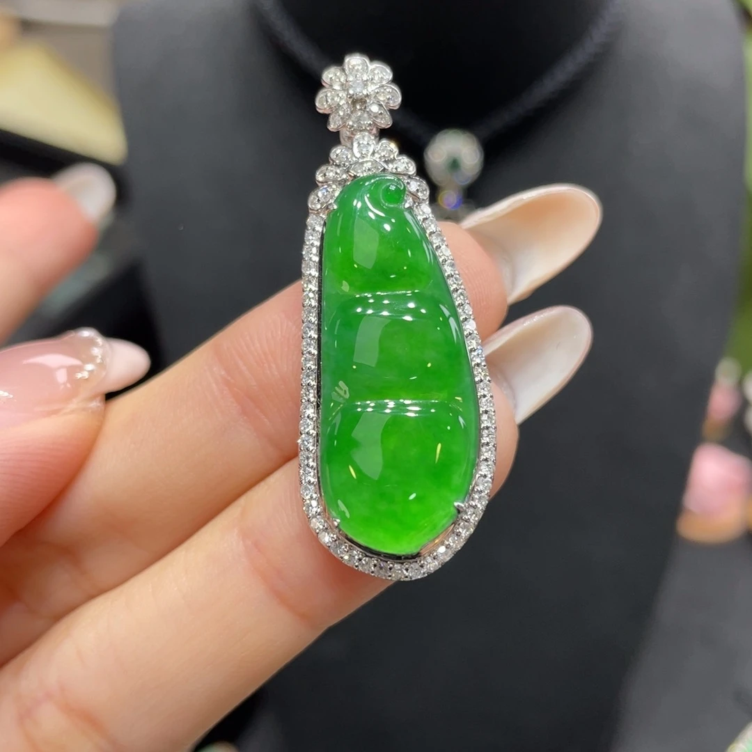 翡翠颈饰18K金镶嵌天然缅甸翡翠a货