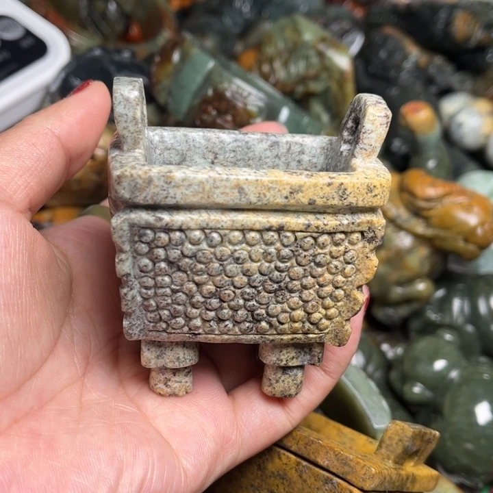 岫岩河磨玉（透闪石质玉）未镶嵌挂件