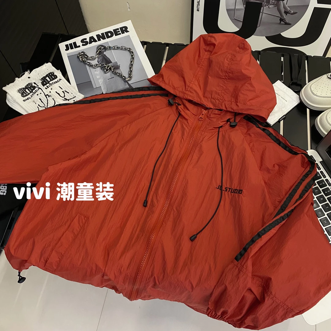 VIVI童装 2025夏季潮牌中大童胭脂红拼接连帽拉链防晒外套