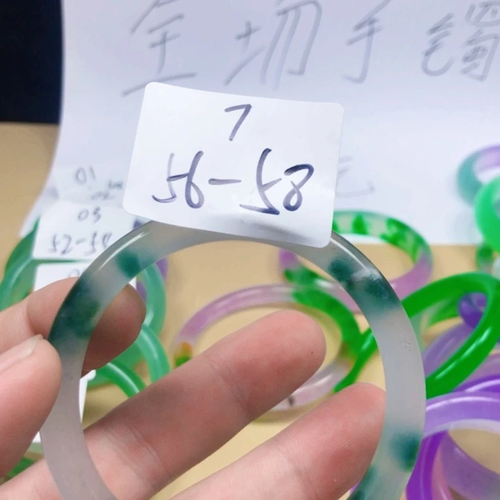石英质玉（非洲翠）手镯合金