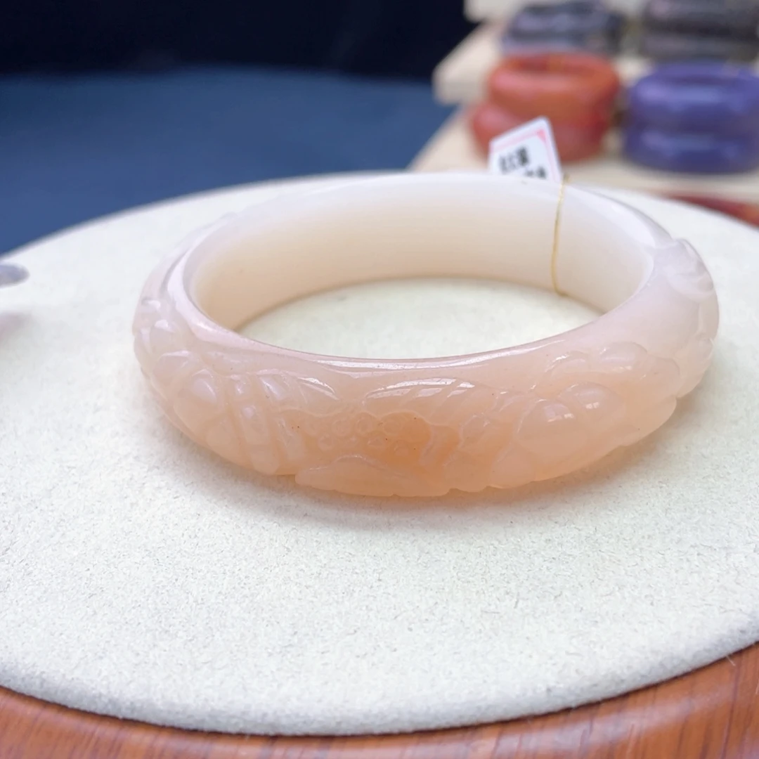 發****石英质玉未镶嵌手镯