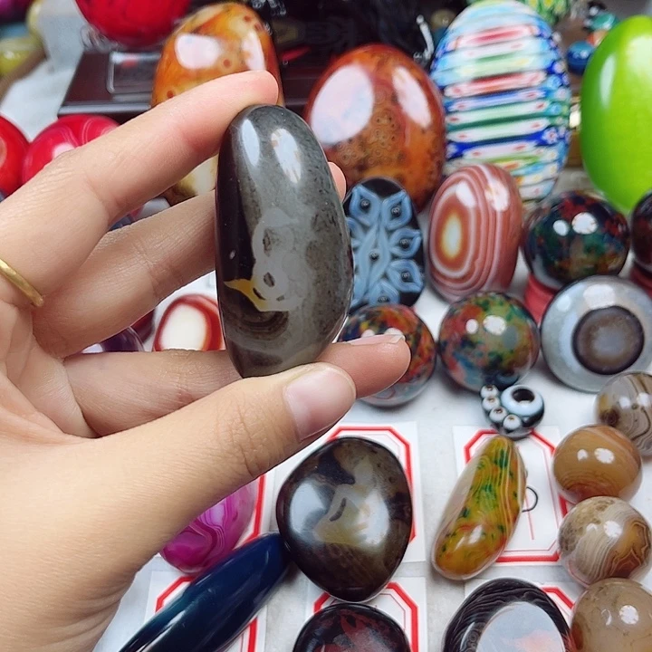 玛瑙/玉髓未镶嵌珠宝奇石