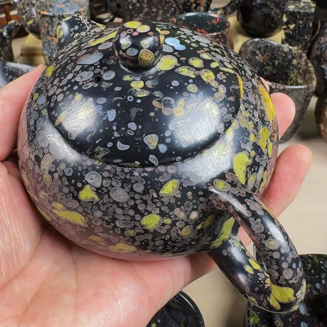 小***季梅花玉瑕疵福利壶