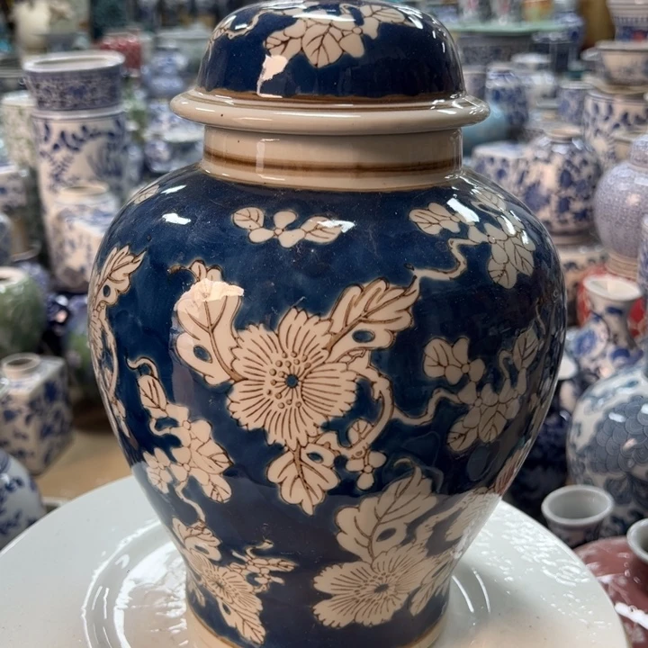 瓷片微瑕。。。。。。。。。。。。。。