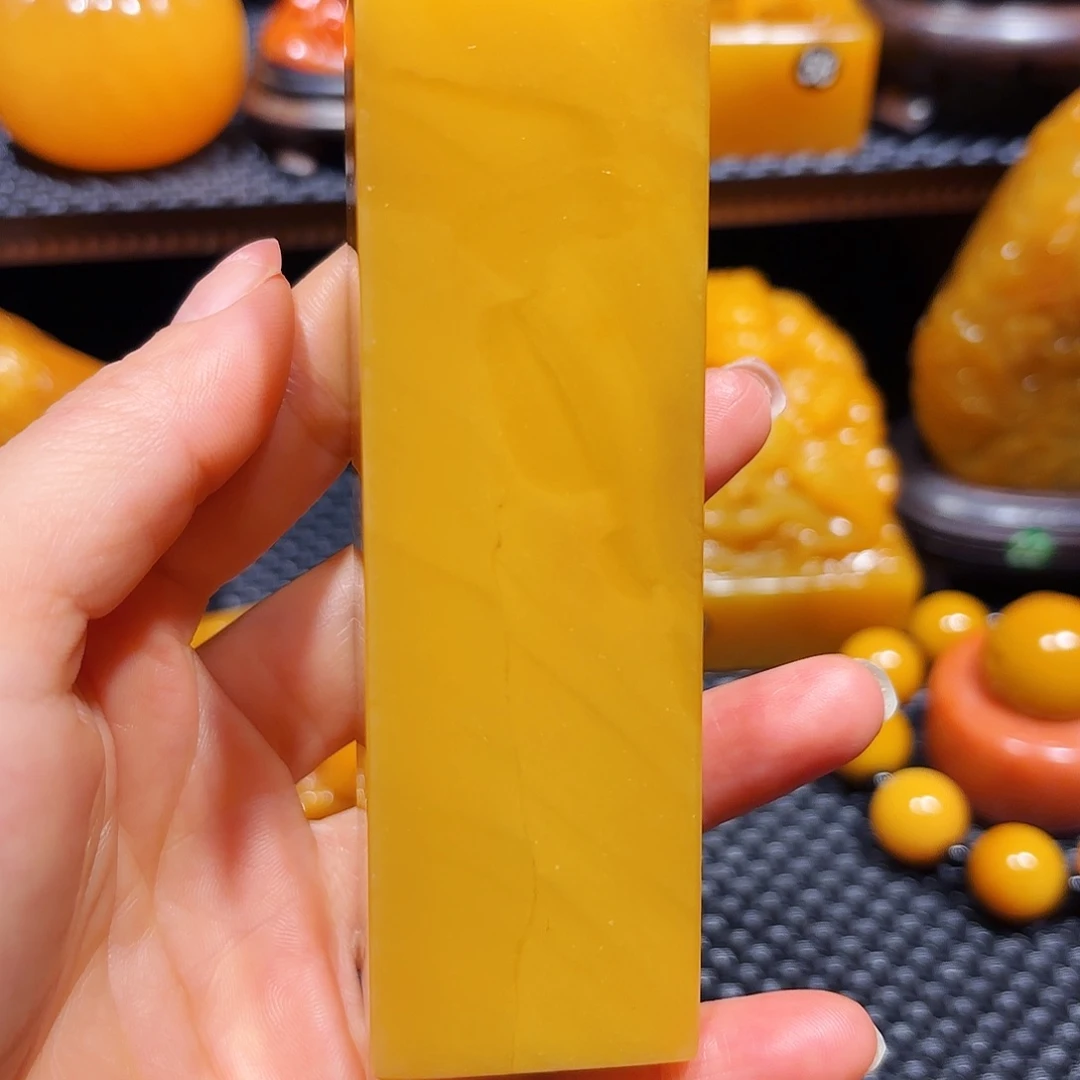 田黄石V***o石雕石雕石雕