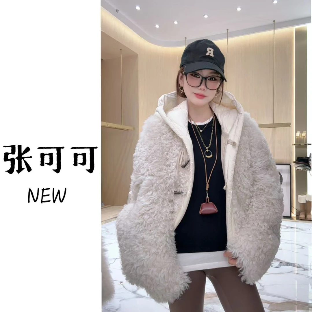 张可可25FW ｜NEW 连帽保暖休闲托斯卡纳女士皮毛一体外套XT93684
