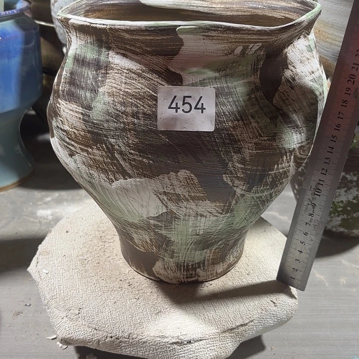 摆件陶高25，口19，有孔，454
