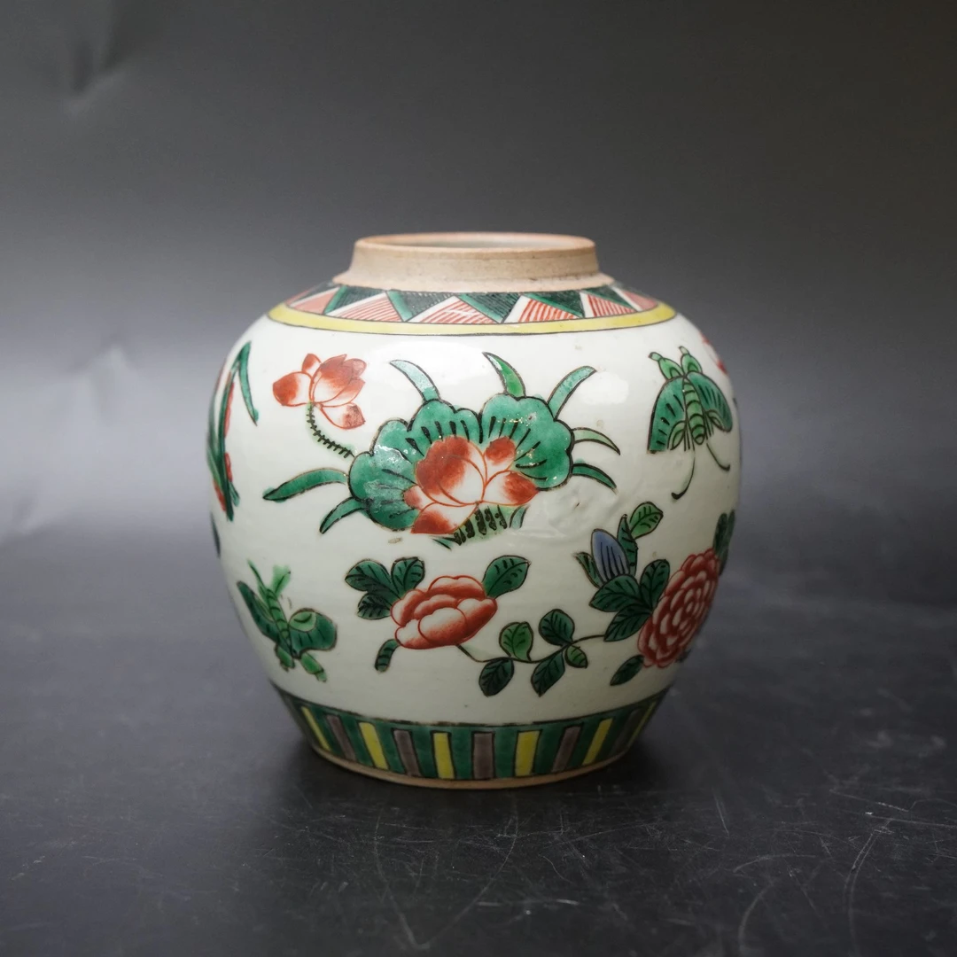 Lot.25081040清光绪五彩蝶恋花罐 高：约12.2cm